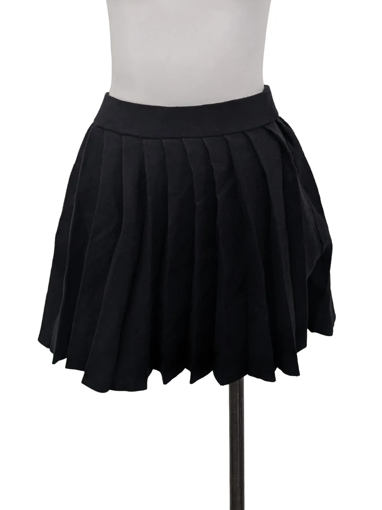 Black Pleated Short Skirt