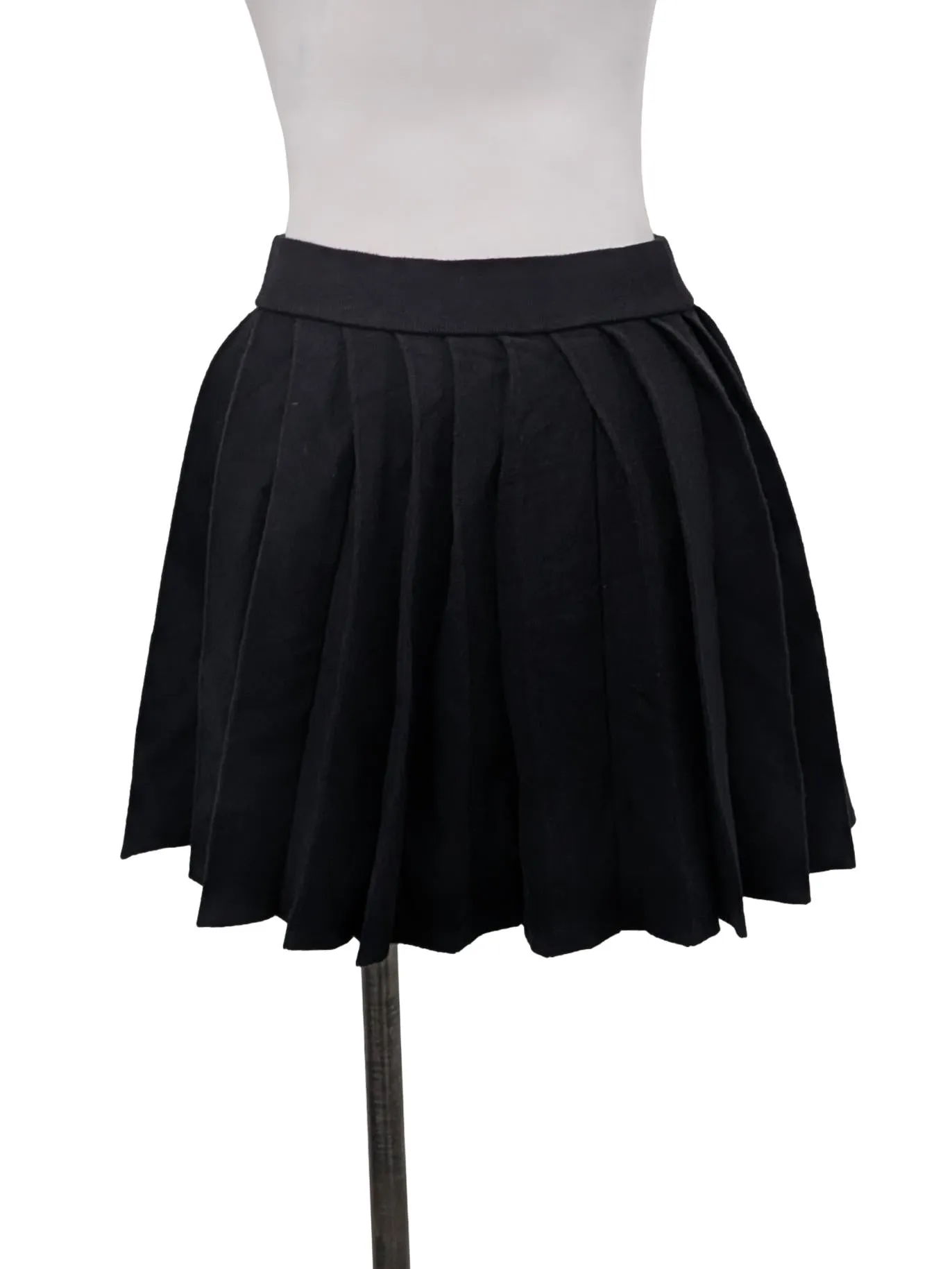 Black Pleated Short Skirt