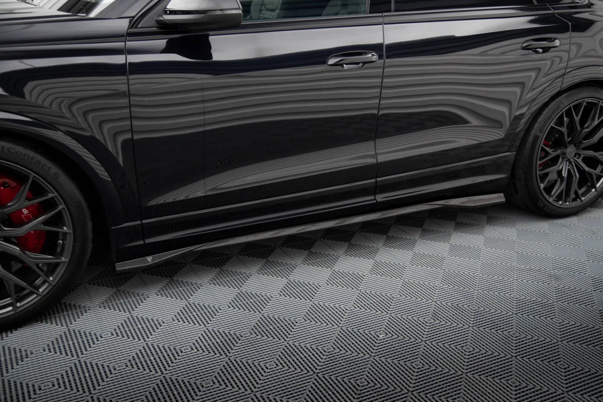 Carbon Fiber Side Skirts Audi RSQ8 Mk1