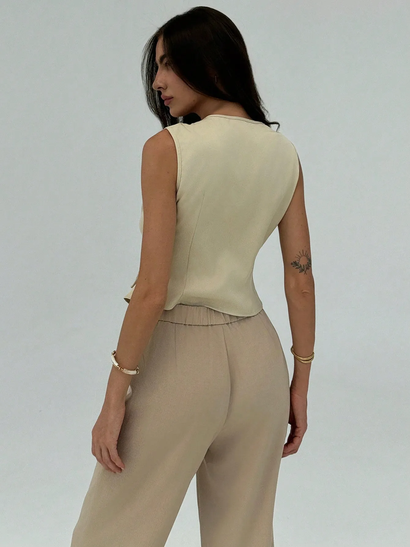 Chaqueta sin mangas Aloruh para mujer en Cherry Vibes