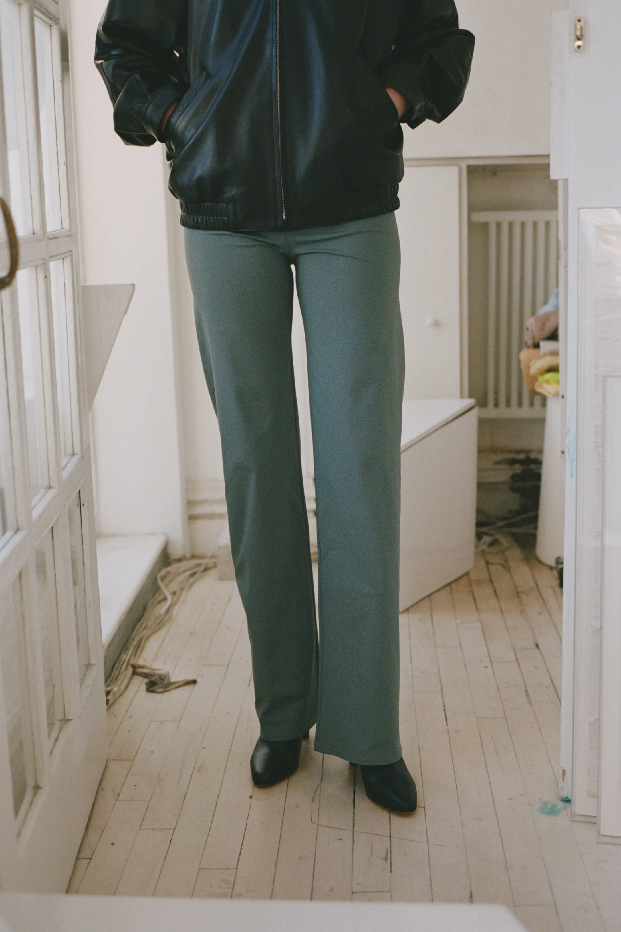 DANCE PANTS, WHARF