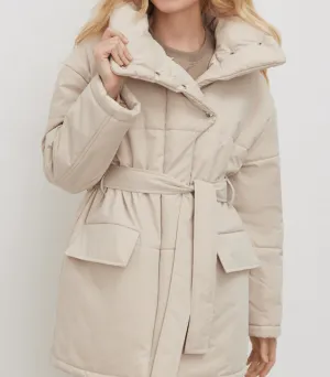 Elegante Vintage-Steppjacke mit Gürtel von WOLFFMODE