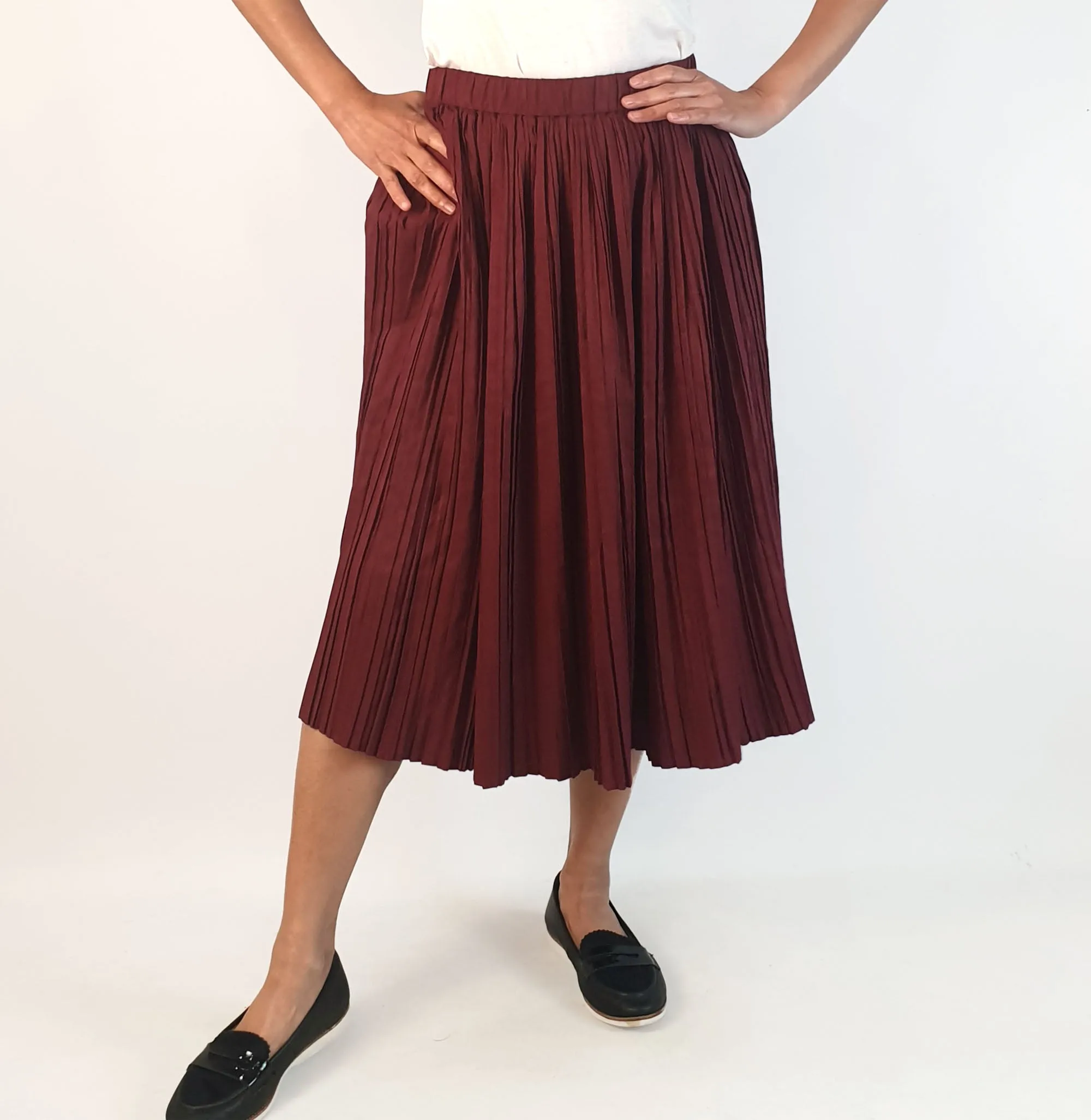 Gorman red pleated midi skirt size 10