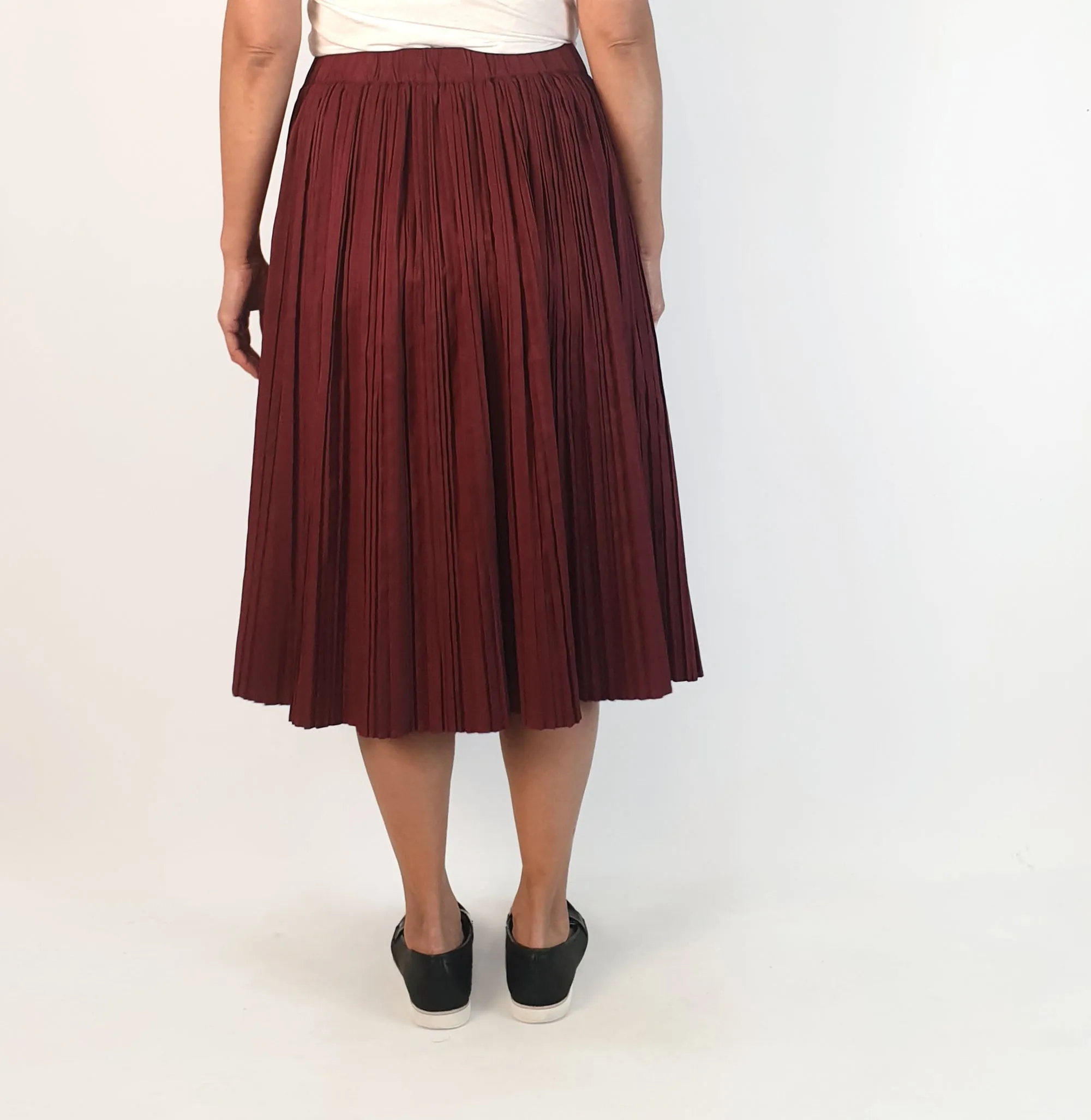 Gorman red pleated midi skirt size 10