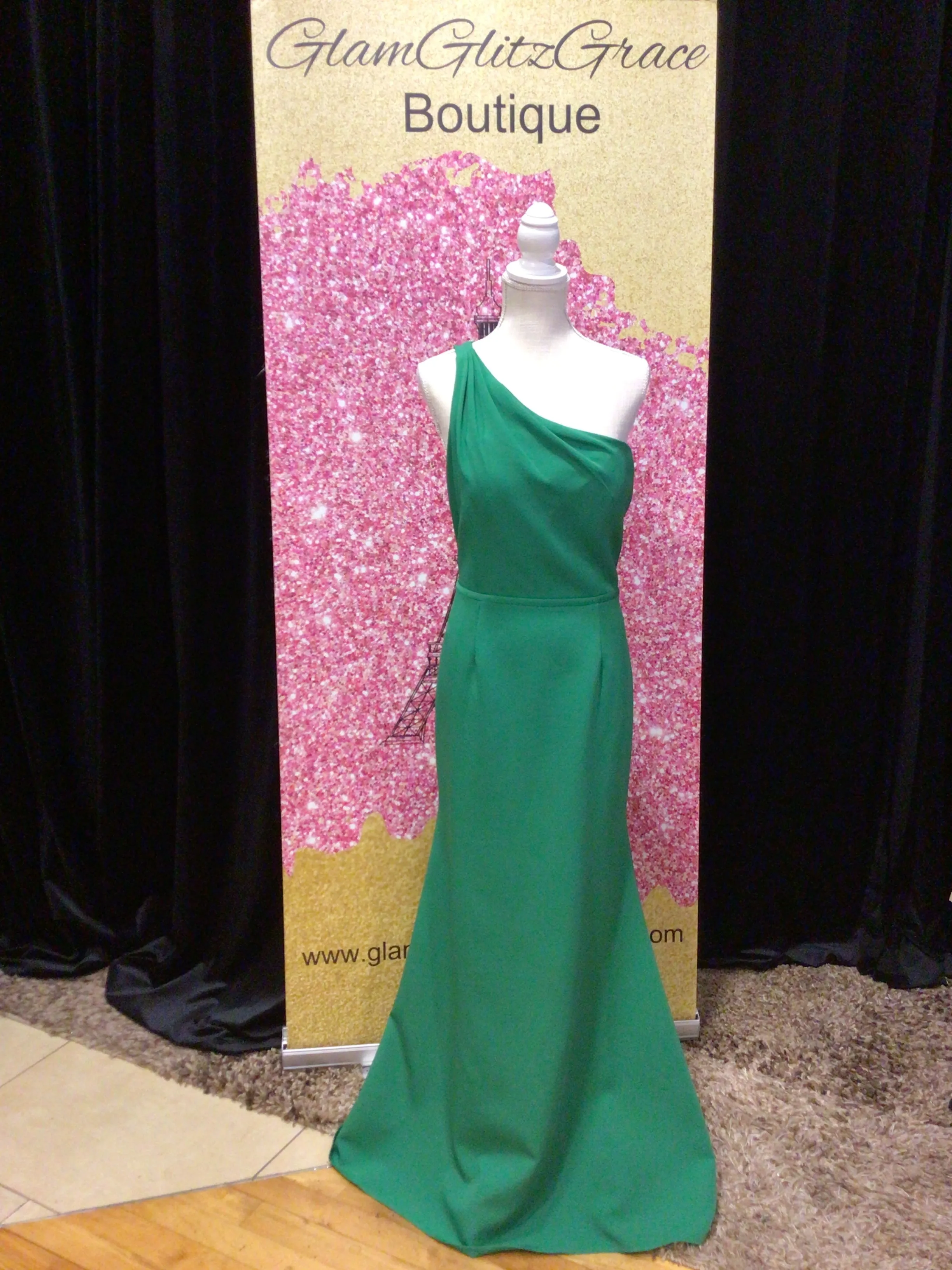 Green One Shoulder Backless Dress