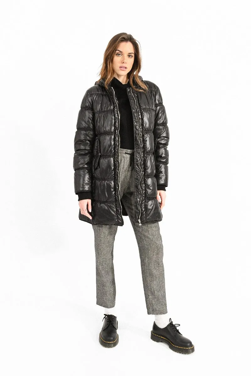 LONG HOODED DOWN JACKET