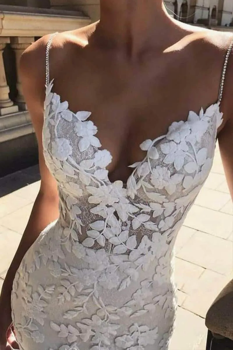 Monreal | Mermaid Spaghetti Straps V-neck Lace Wedding Dresses