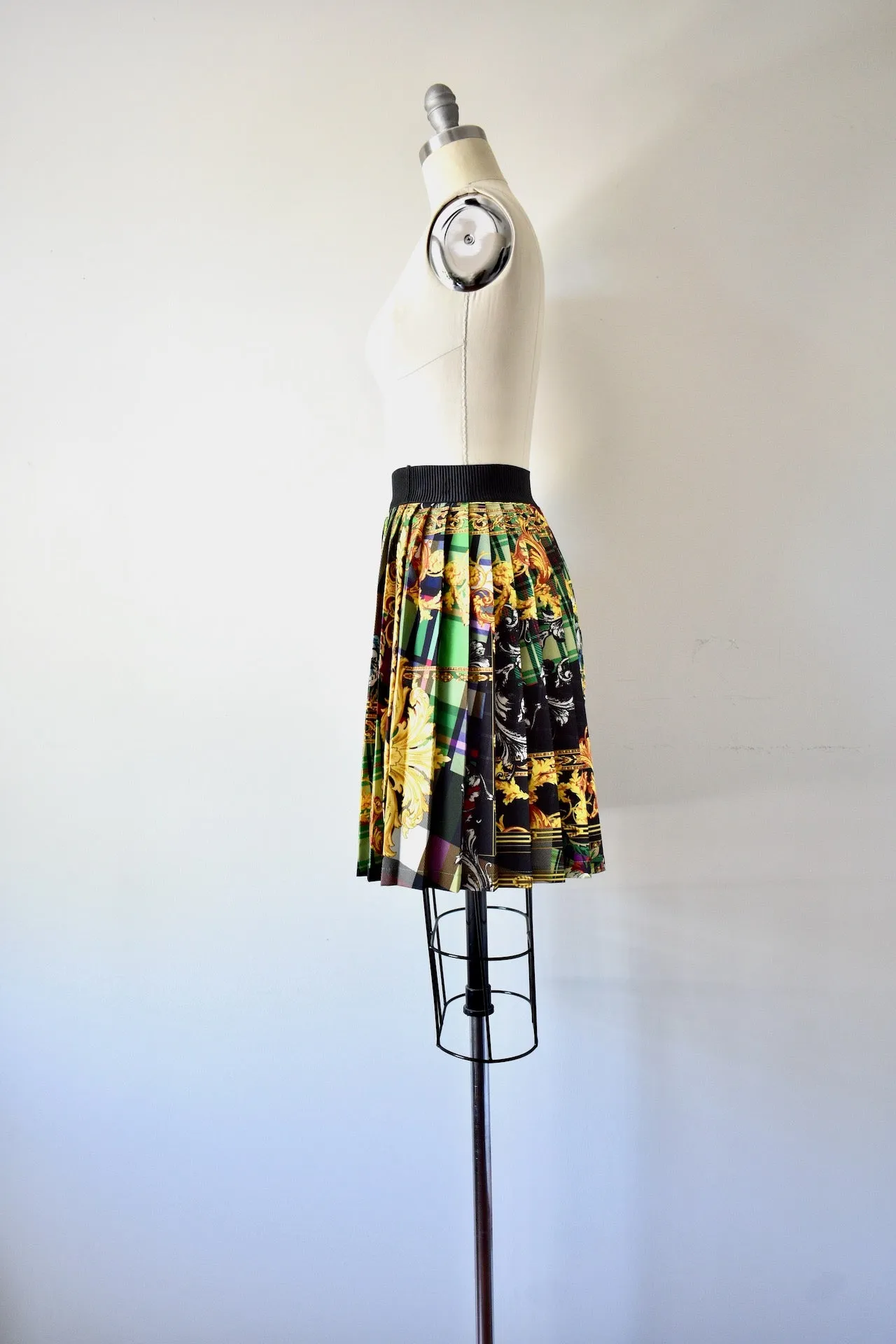 Multi color Pleated Skirt By Loredana of Italy From the 2019 Collection