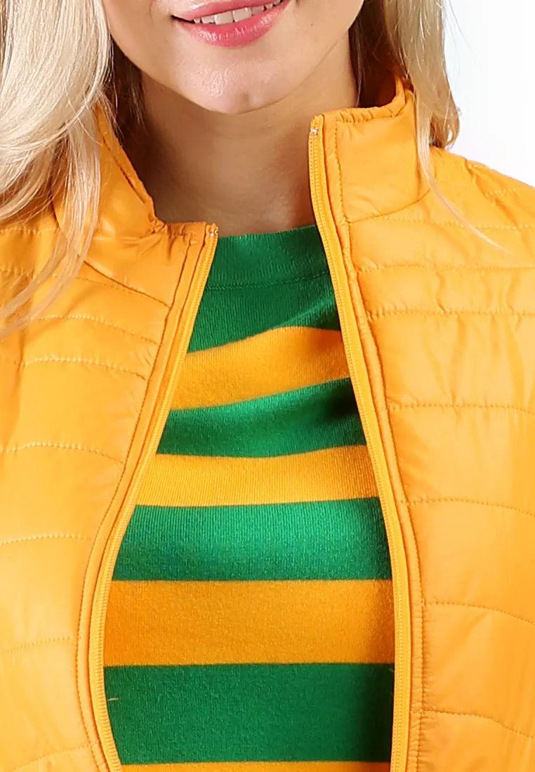 puffer jacket with zipper closure