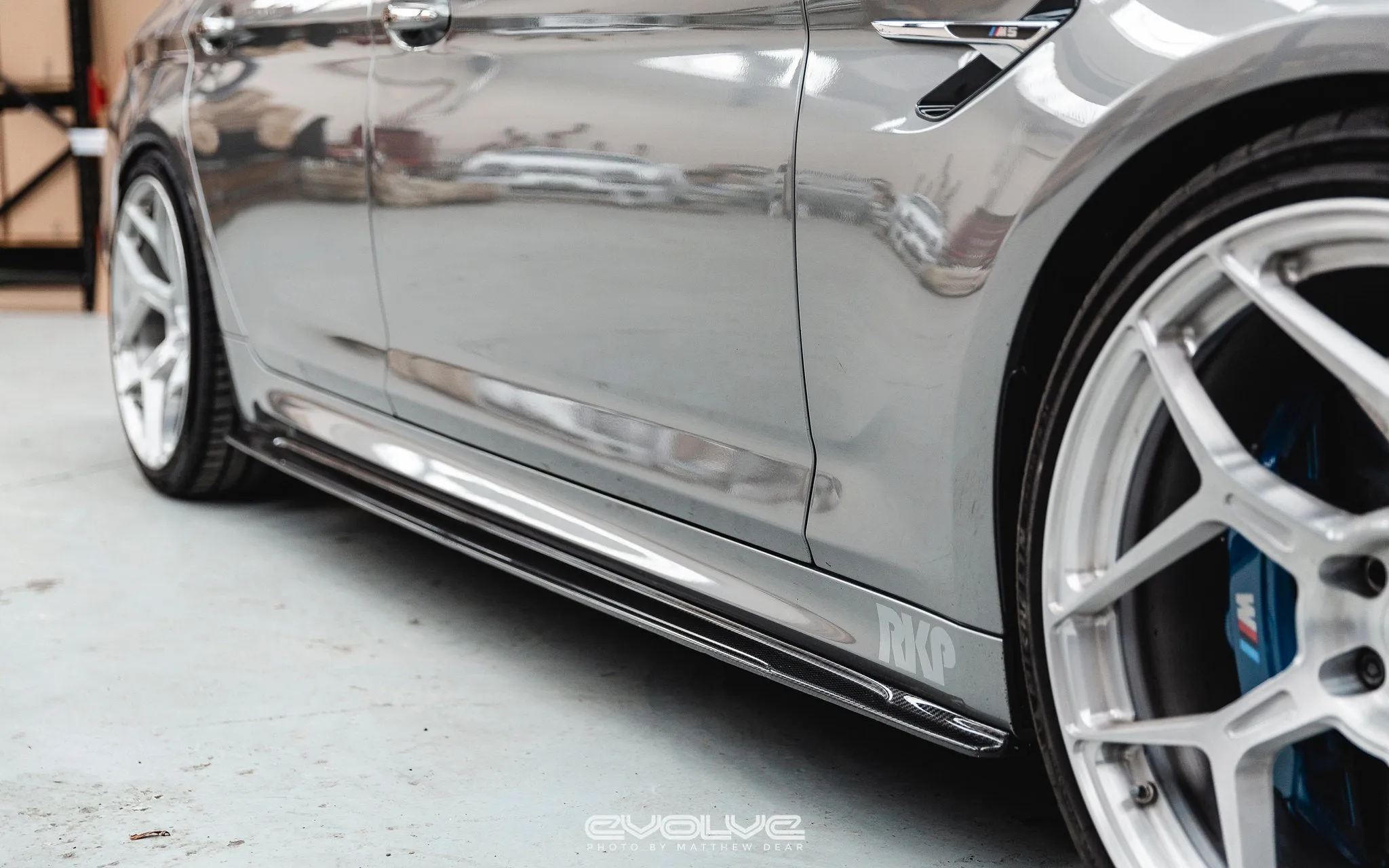 RKP F90 M5 Carbon Side Skirt Set