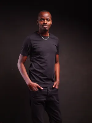 Round T-shirt- Black