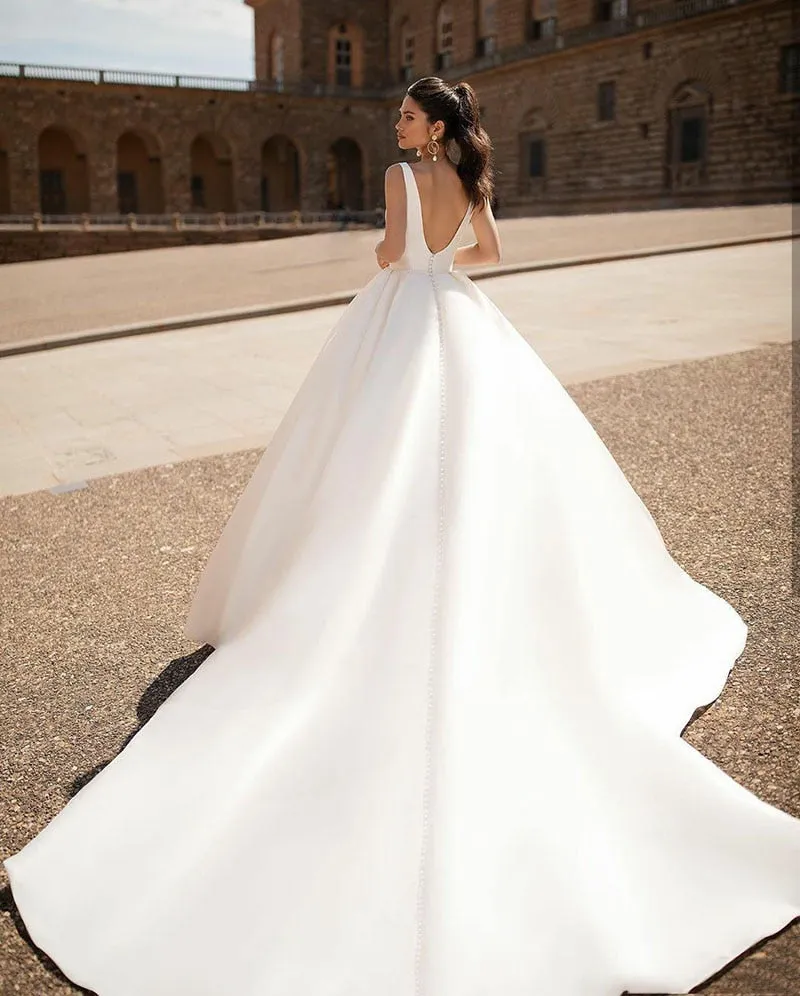 Roycebridal Simple Wedding Dresses Sexy V Neck Removable Long Sleeves Vintage Satin Wedding Gowns Backless Beach Bridal Dress