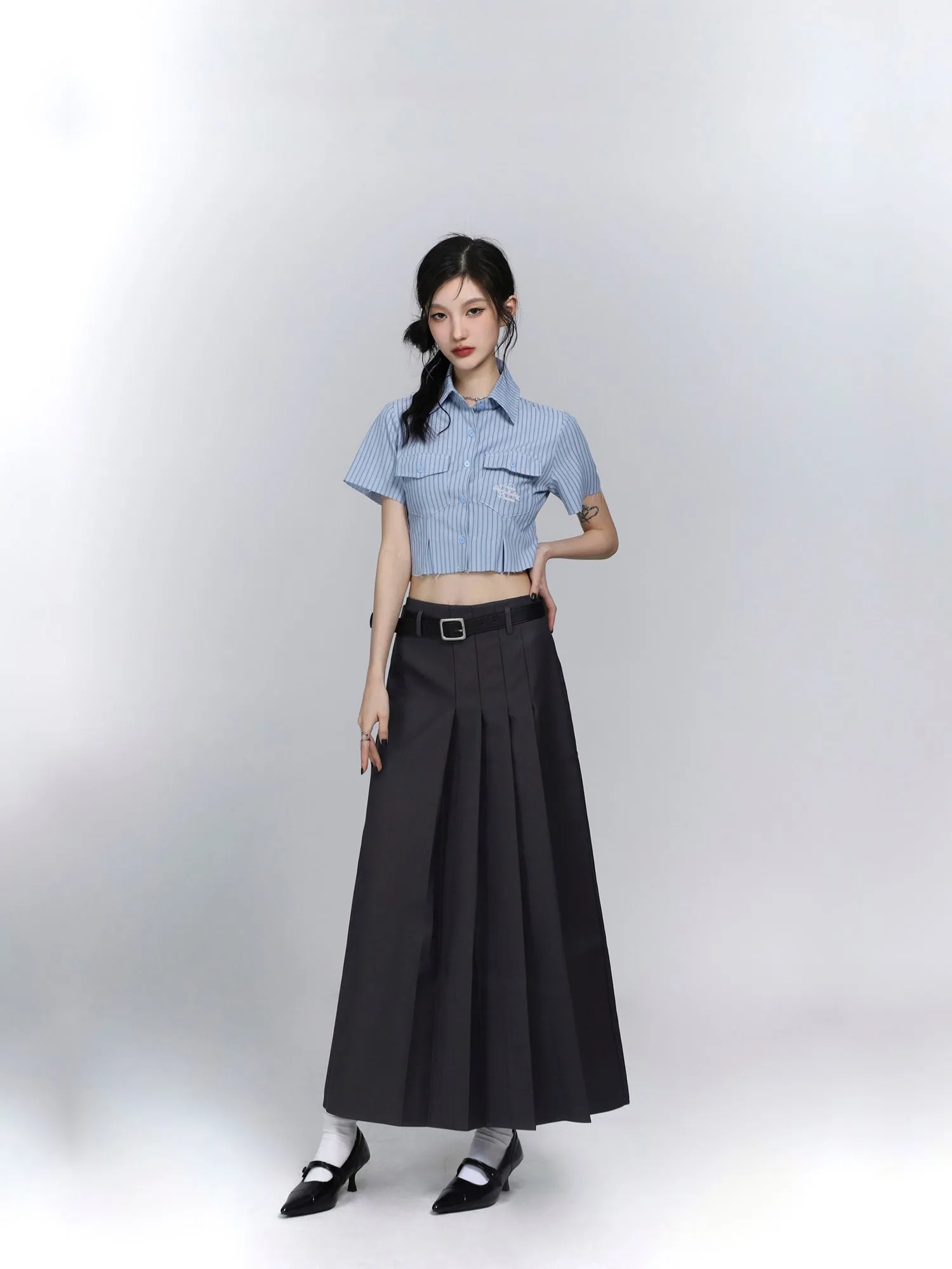 SA-line medium length pleated skirt