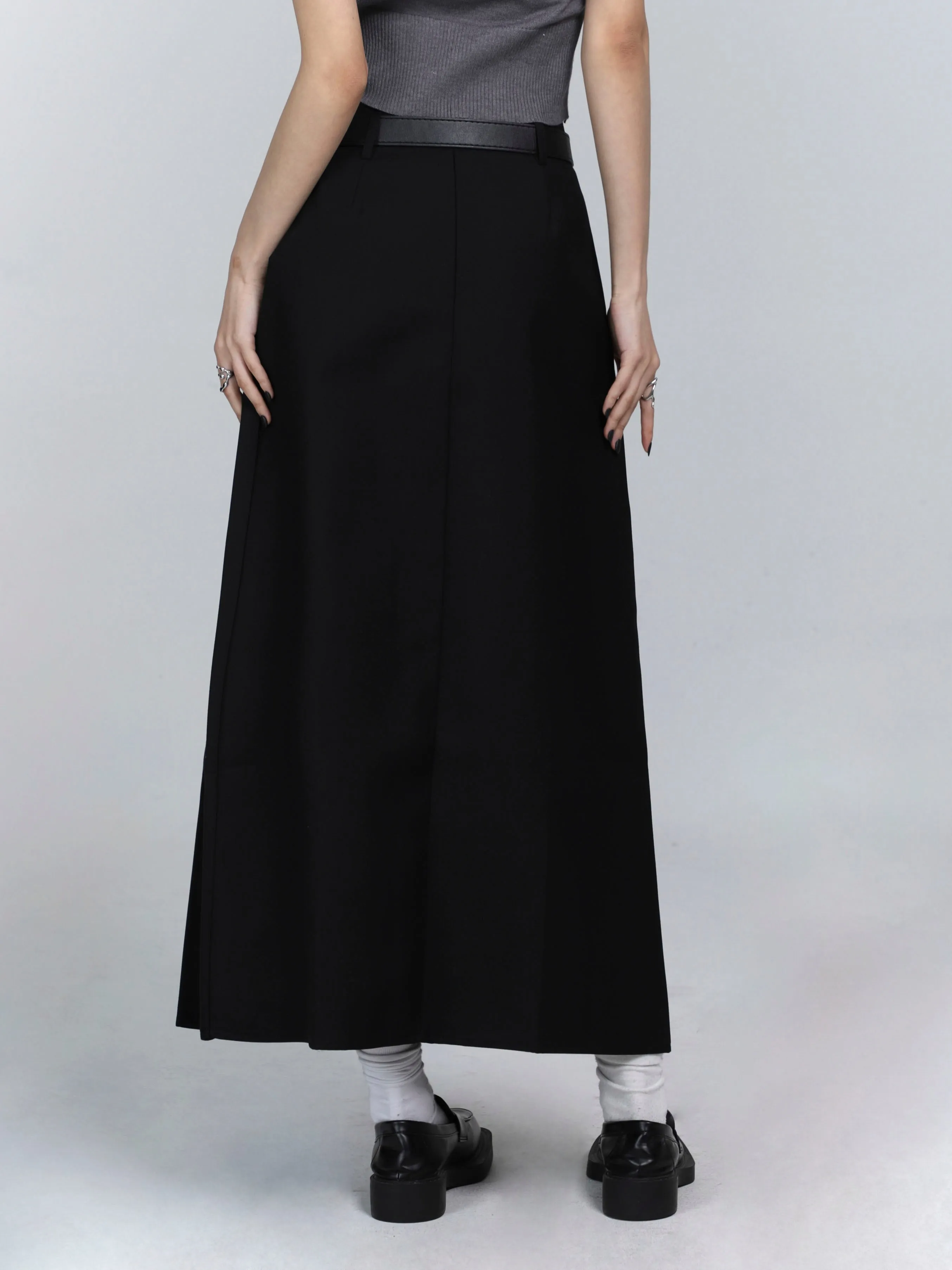 SA-line medium length pleated skirt