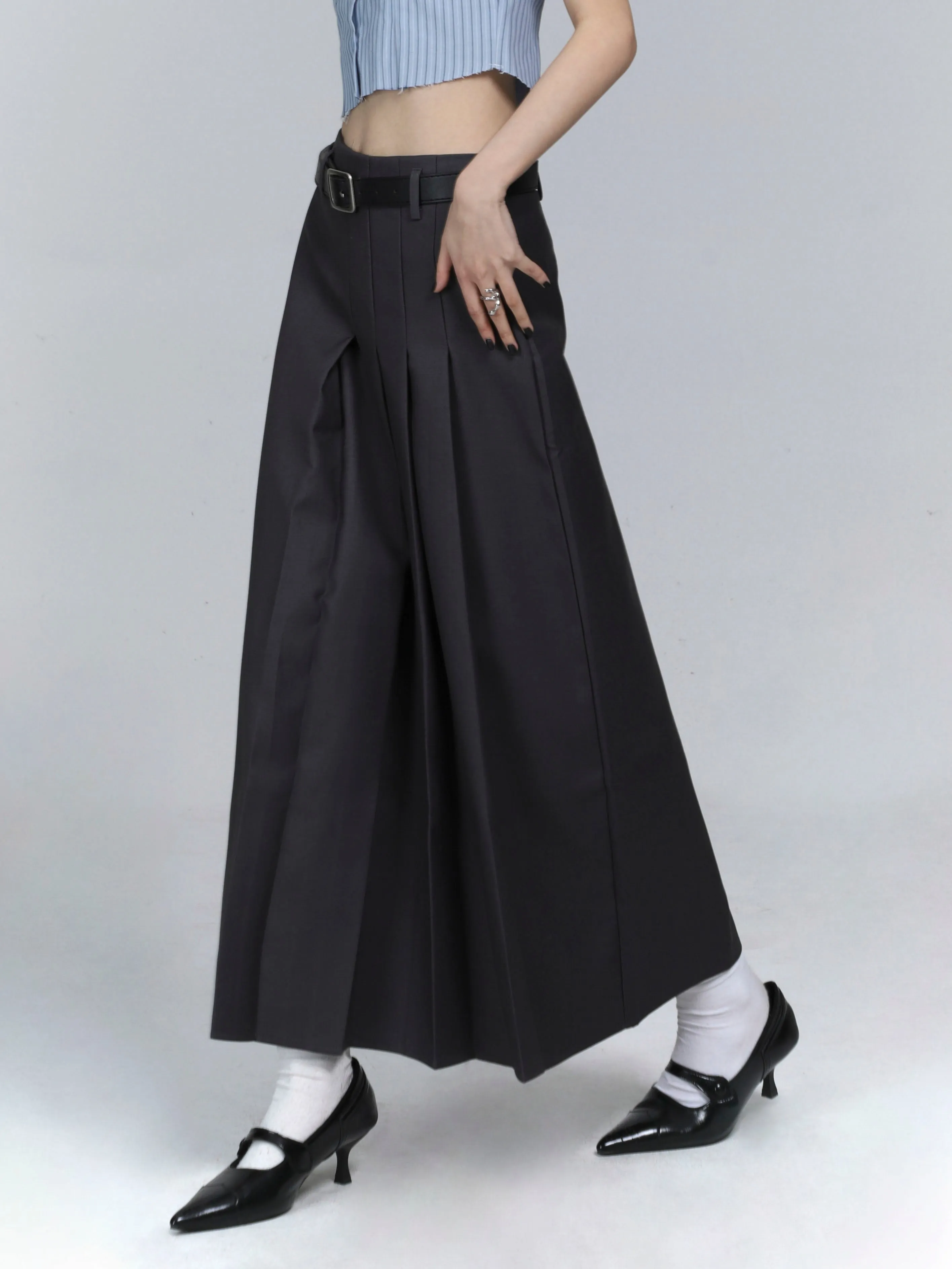 SA-line medium length pleated skirt