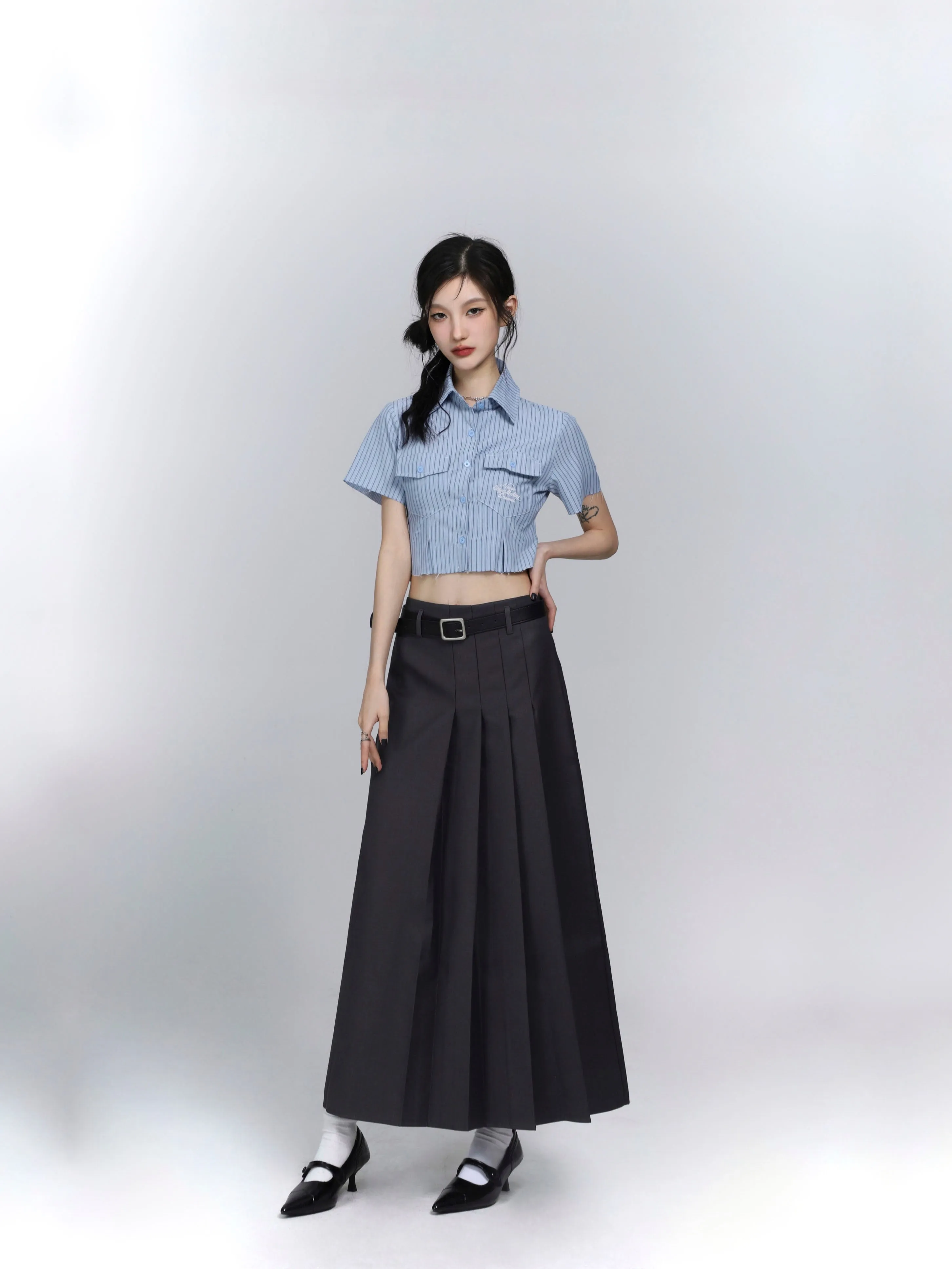 SA-line medium length pleated skirt