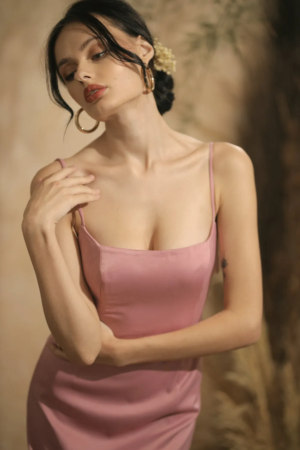 SOLEDAD Backless Maxi Dress with Back Button Detail and Trail (Old Rose Silk)