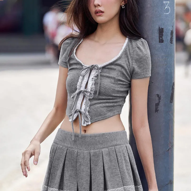 Sweet Lace Short-sleeved Top   Pleated Skirt Knitted suit