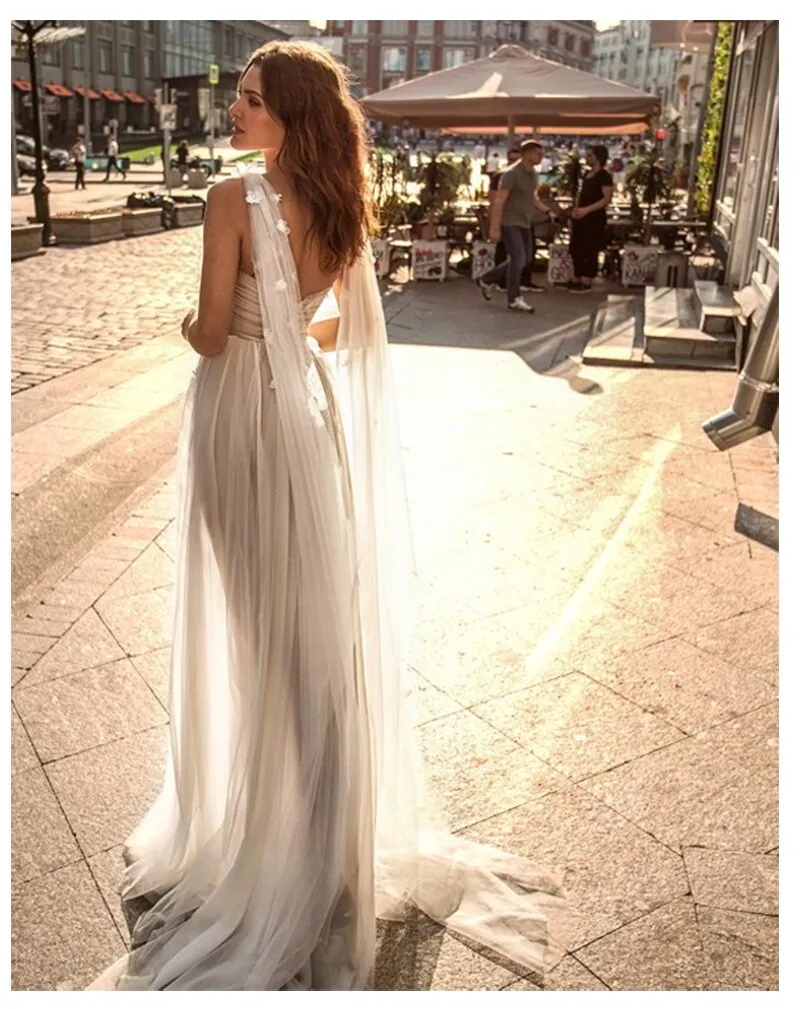 Sweetheart Spaghetti Straps Bride Dress Sexy Simple Beach Wedding Dress  Elegant 3D Flowers Beach Bridal Gown