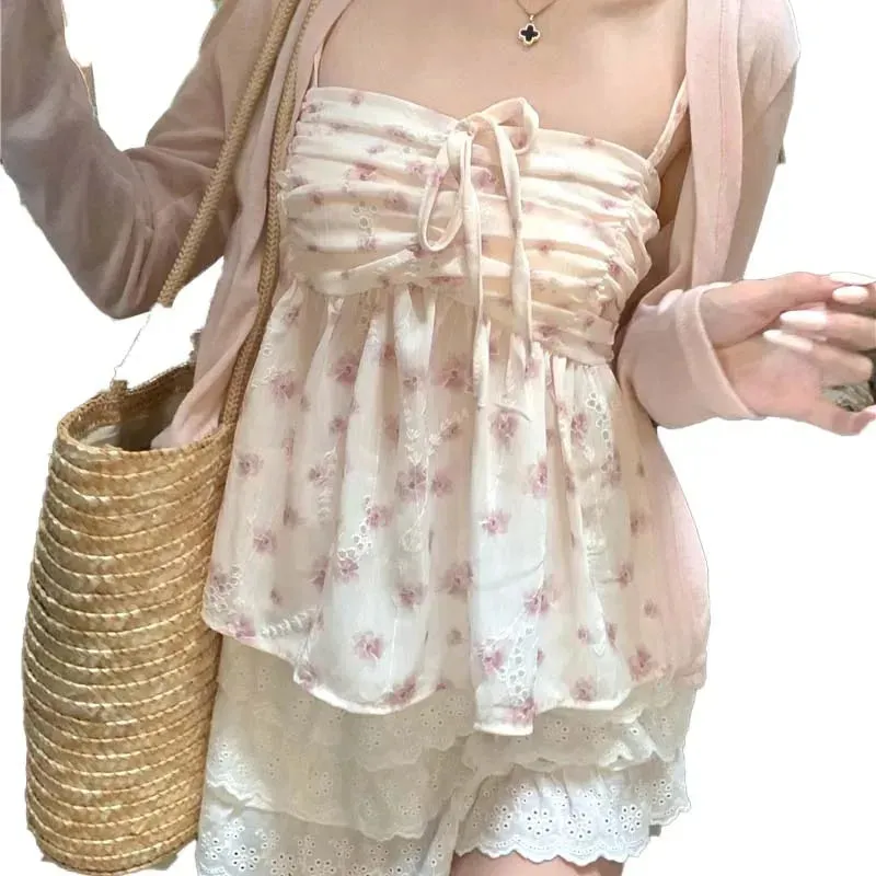 Top Pink frenum Pleated