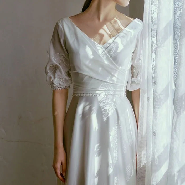 V-neck mid-sleeve wedding dress dream white dress