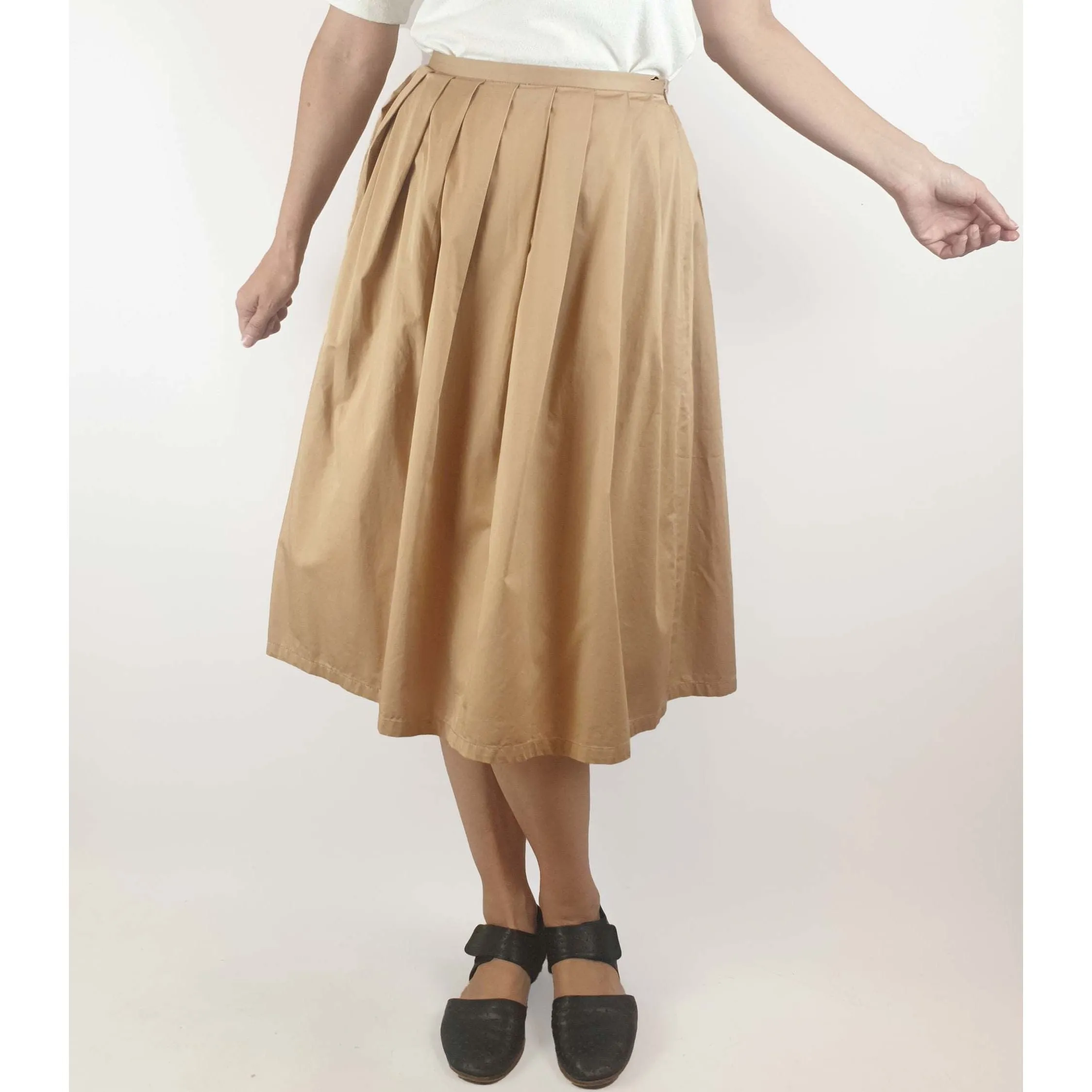 Wayne Cooper preloved beige 100% cotton high waisted pleated skirt size 1 (best fits size 8)