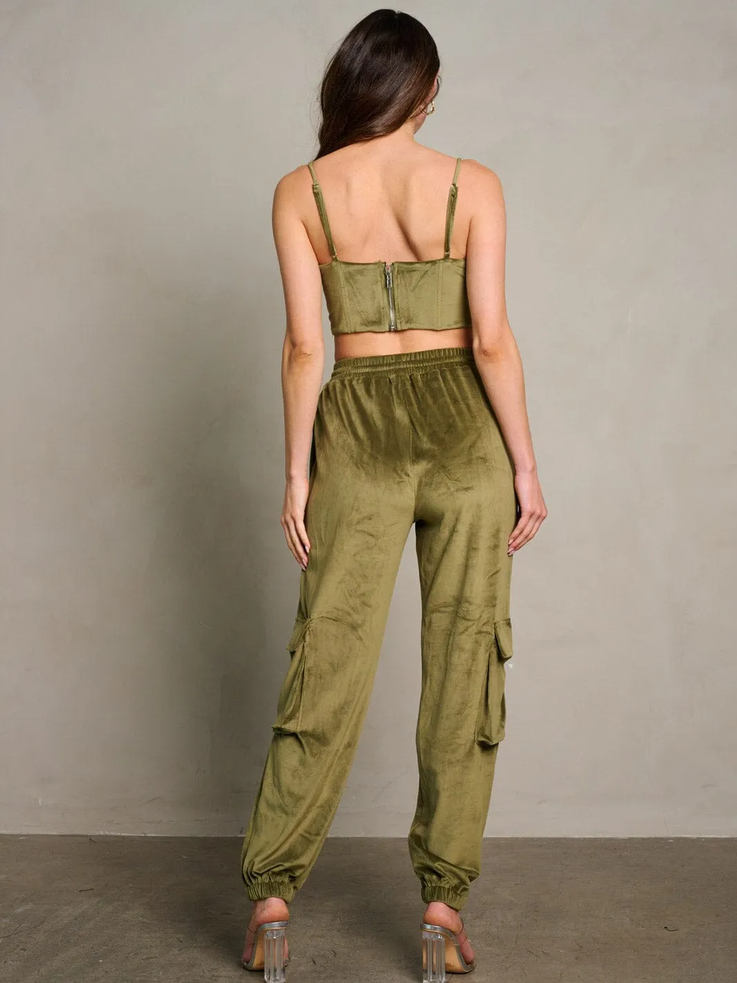 WOMEN'S SLEEVELESS CROP TOP & ELASTIC WAIST PANTS CARGO 2PC. SET
