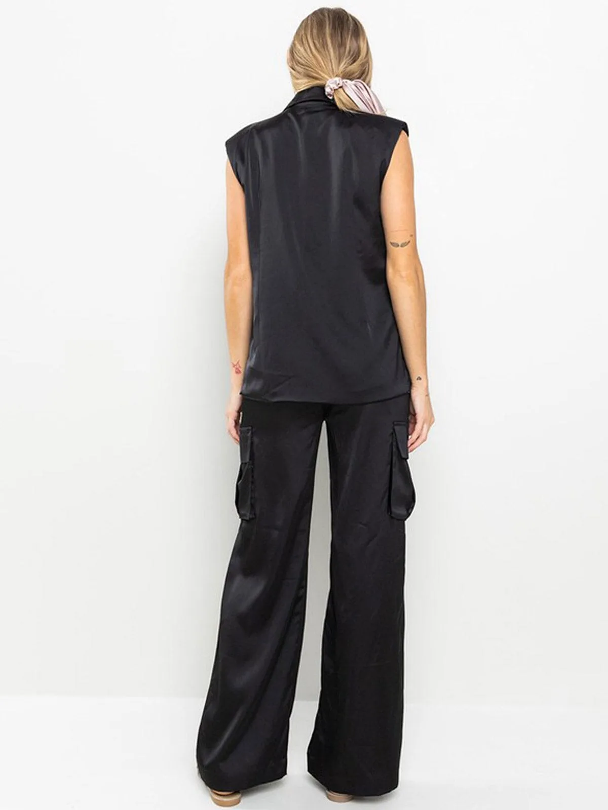 WOMEN'S SLEEVELESS SHOLDER PADDING TOP & WIDE LEG PANTS SATIN 2PC. SET
